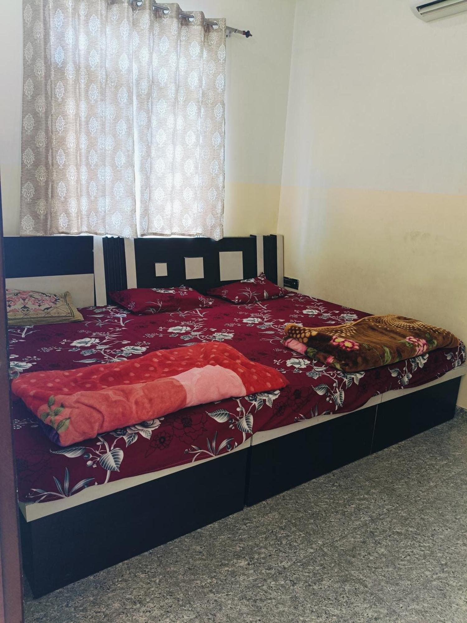 Jai Hanuman Guest House Palsana  Exterior foto