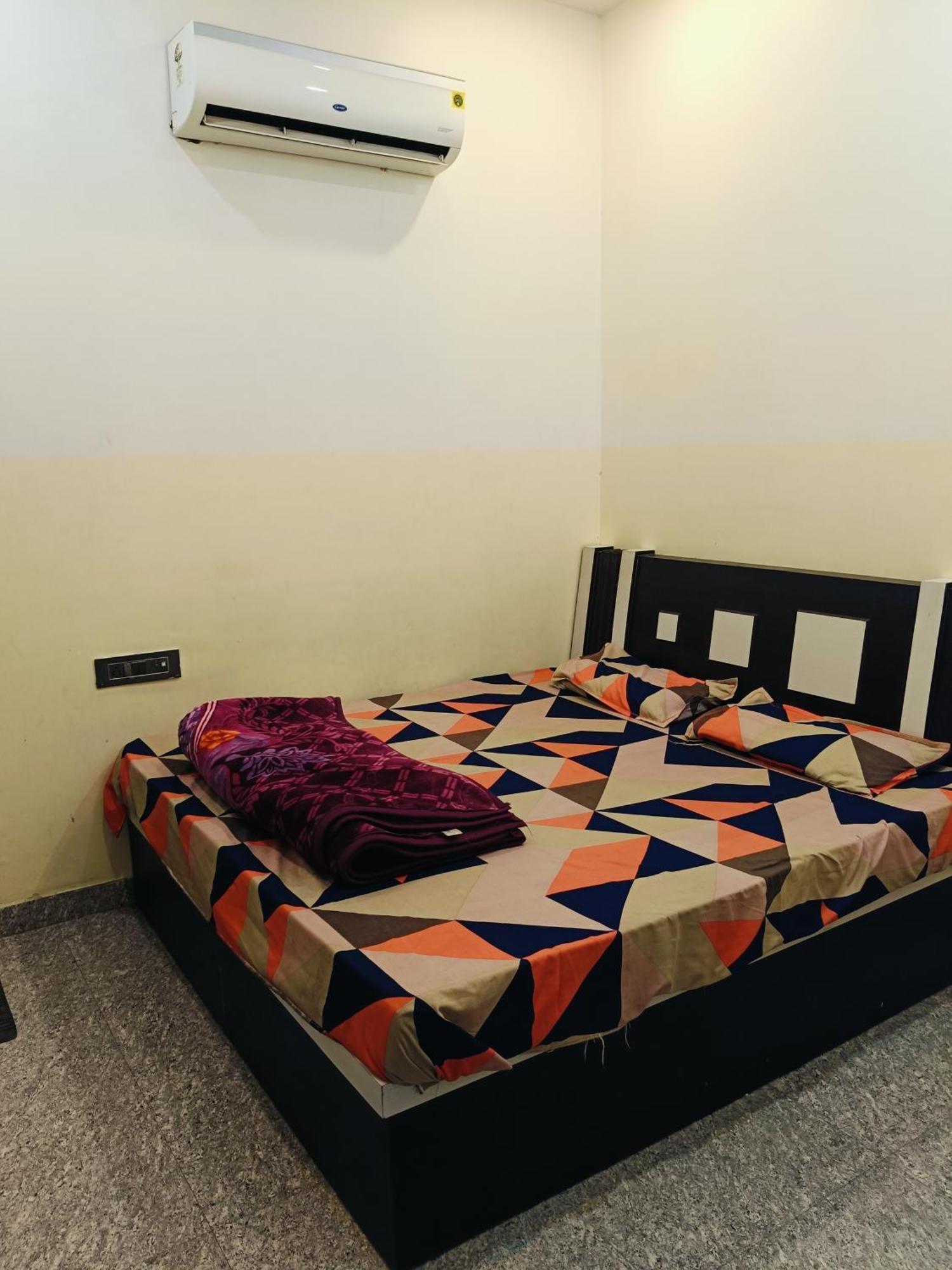 Jai Hanuman Guest House Palsana  Exterior foto