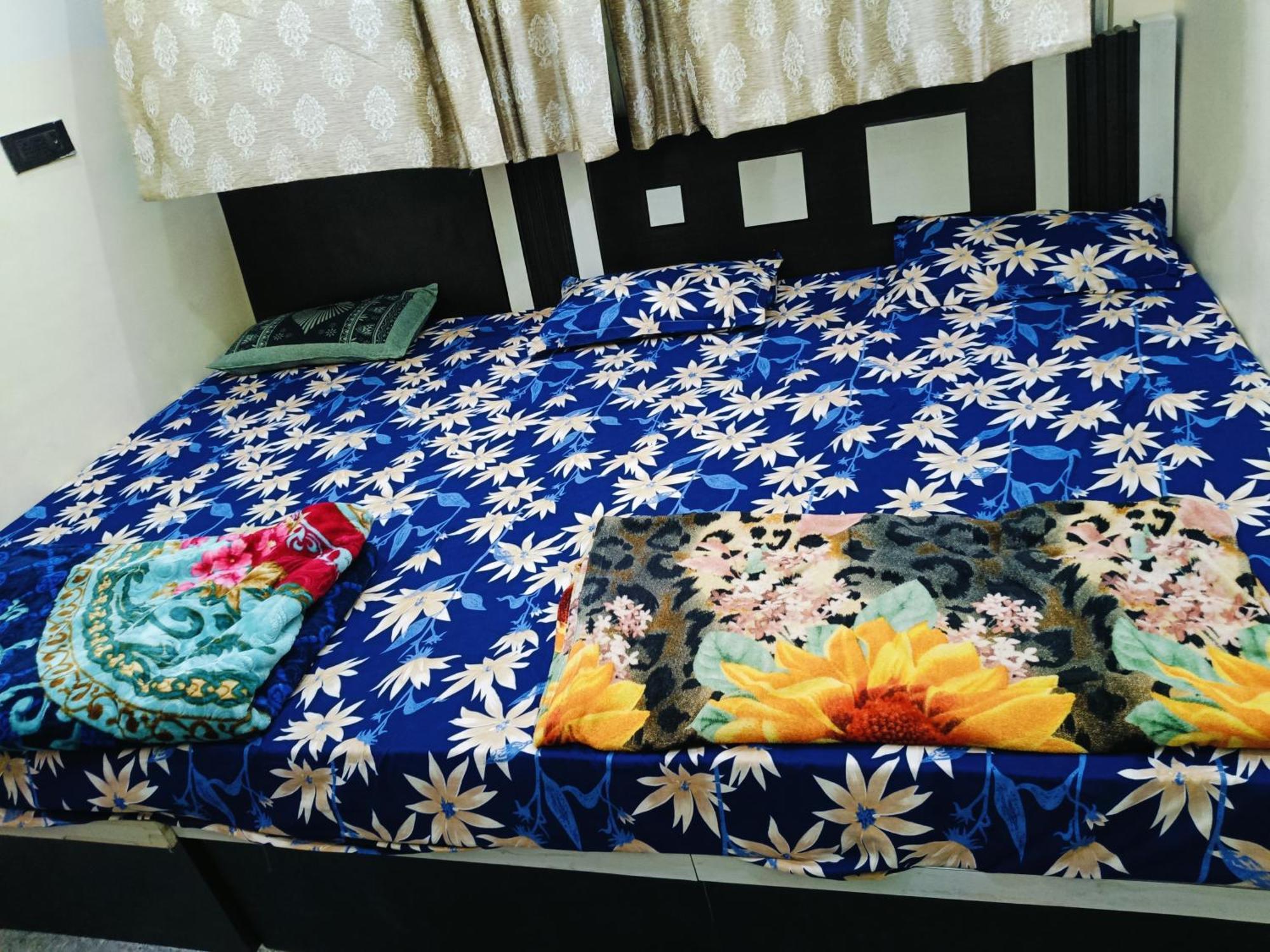 Jai Hanuman Guest House Palsana  Exterior foto